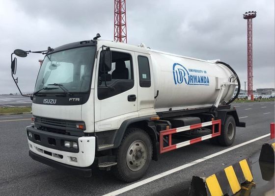 Sanitation Sewage Cleaning Truck , Vacuum Sewage Suction Truck Easy Operation