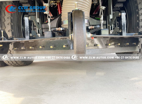 SINOTRUK HOWO 8 CBM Road Sweeper Truck Dust Cleaning Collection Truck