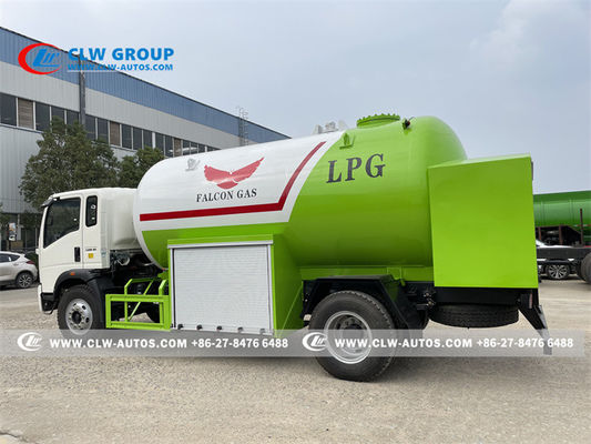 HOWO 4x2 RHD 15000 Liters LPG Bobtail Truck With Dispenser And Flow Meter