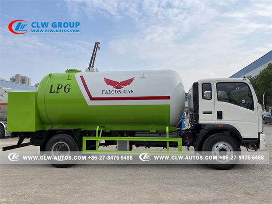 HOWO 4x2 RHD 15000 Liters LPG Bobtail Truck With Dispenser And Flow Meter