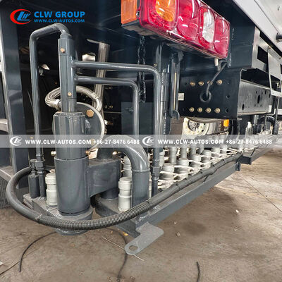 Shacman L3000 6m³ Capacity Asphalt Distributor Truck with Uniform Spraying System and Integrated Heating System
