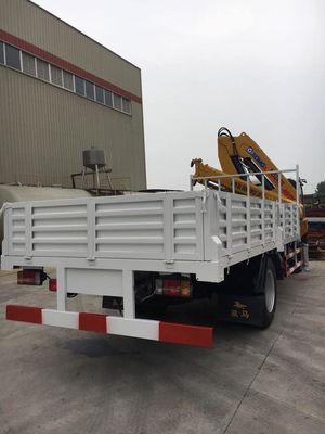 ISUZU Truck Mounted Telescopic Crane For Construction Material Transportation
