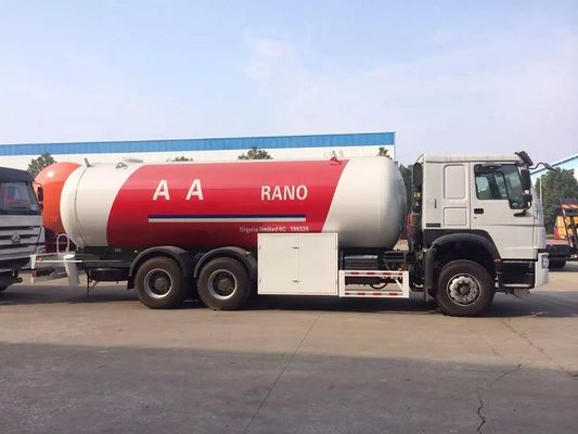 High Capacity LPG Gas Tanker Truck Howo 20000L 10 Ton Customized Color