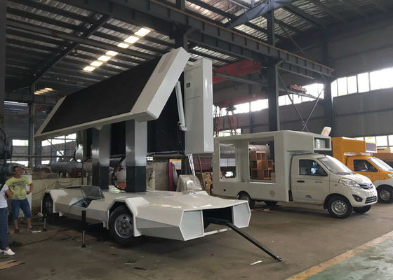 P5 P6 LED Billboard Truck Road Show Mini Trailer With Lifting LED Screen