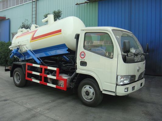 6 Wheel 5000 Liters Sewage Disposal Truck Vacuum Suction 5 Ton For Sewege Transportation