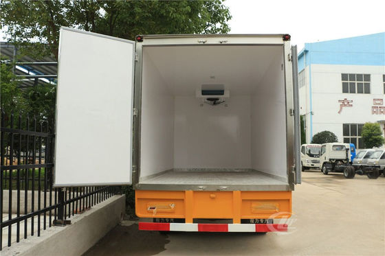 3 Tons Refrigerated Box Truck , Ice Cream Milk Transport Cooling Roomfridge Freezer Truck