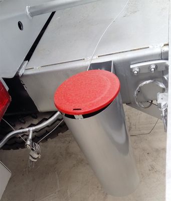 8000L Stainless Steel Fuel Delivery Truck Rust Resistant For Petorl / Diesel Refueling