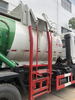 Cylinder Shape Container Garbage Truck , Diesel Engine Garbage Collection Truck