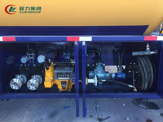 Sino HOWO 10cbm 15cbm 6 Wheels LPG Bobtail Truck With Volume Flow Meter