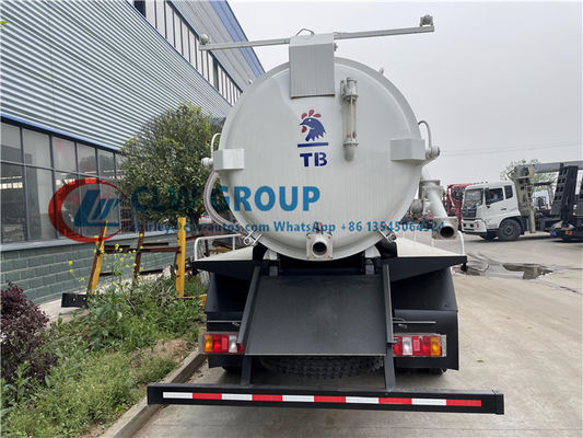 Howo 8 Tons Carbon Steel Vacuum Septic Tanker Truck