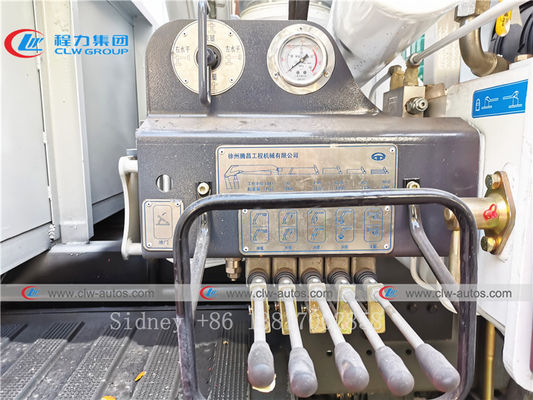 Sinotruk HOWO 6x4 10T Folding Boom Truck Mounted Crane